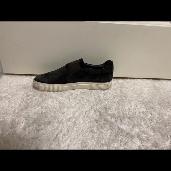 ✨Vince Suede Slip-on Sneakers - Picture 2 of 3